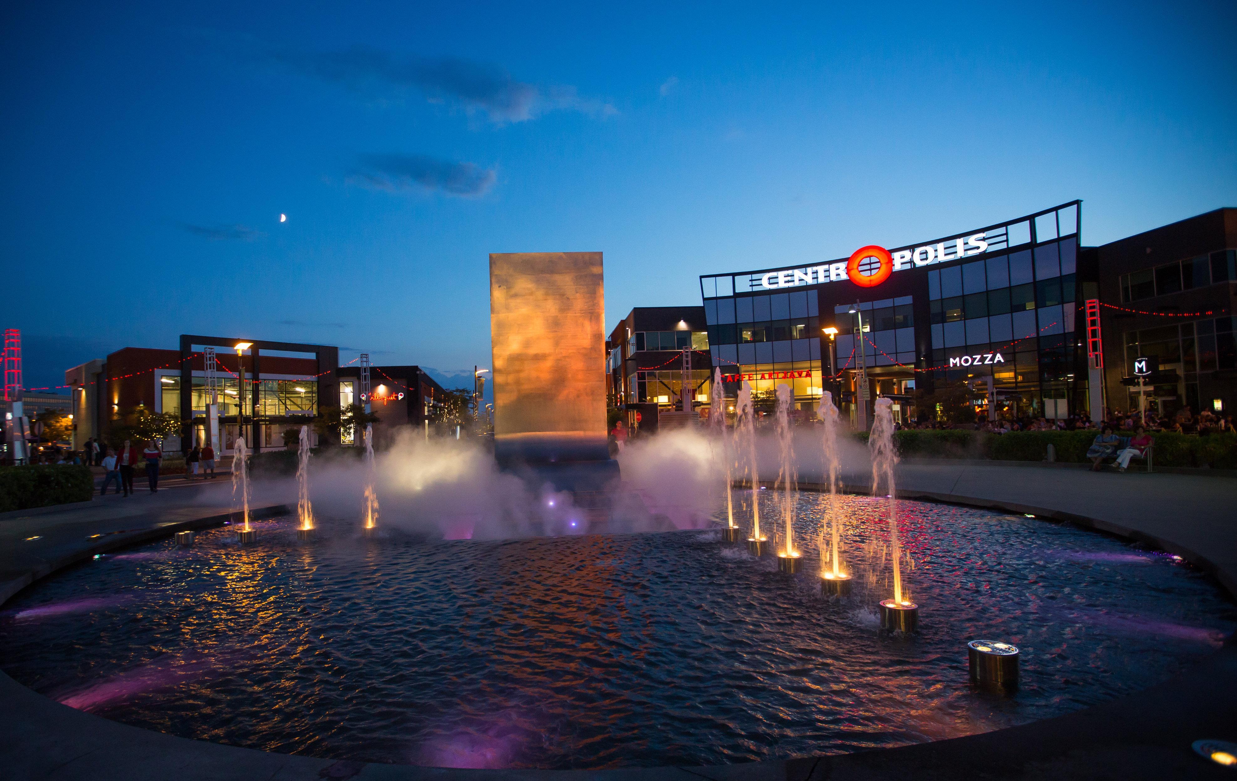 Holiday Inn Laval Montreal By Ihg Exterior foto