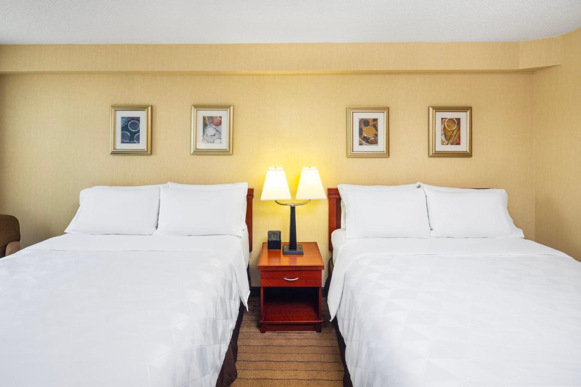 Holiday Inn Laval Montreal By Ihg Exterior foto