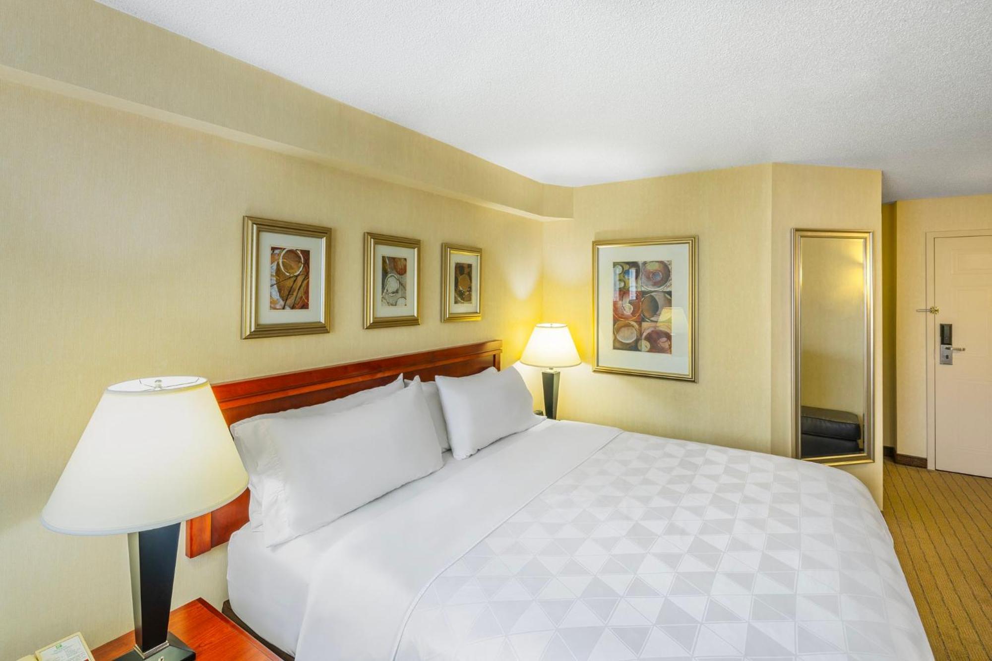 Holiday Inn Laval Montreal By Ihg Exterior foto