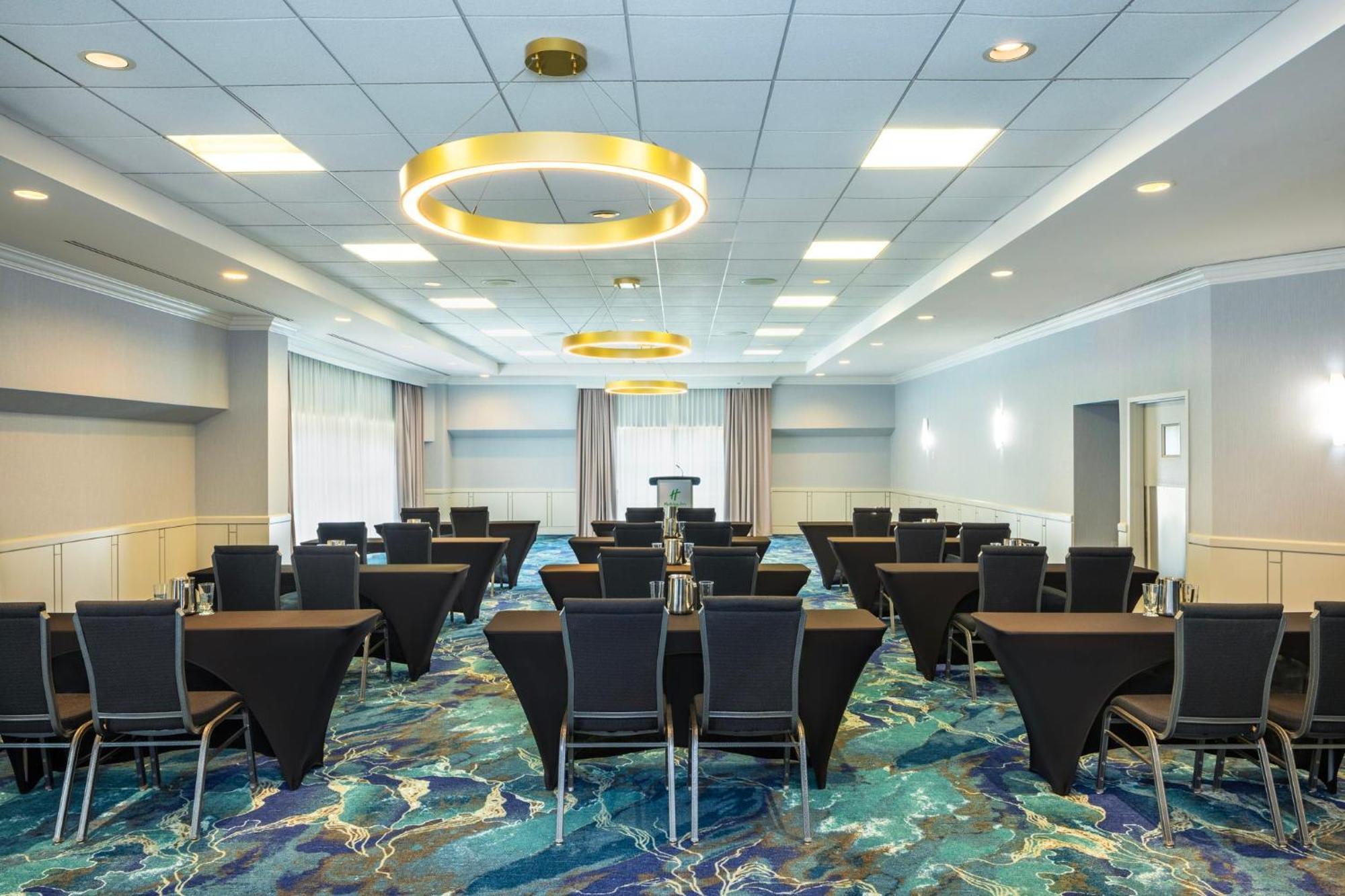 Holiday Inn Laval Montreal By Ihg Exterior foto