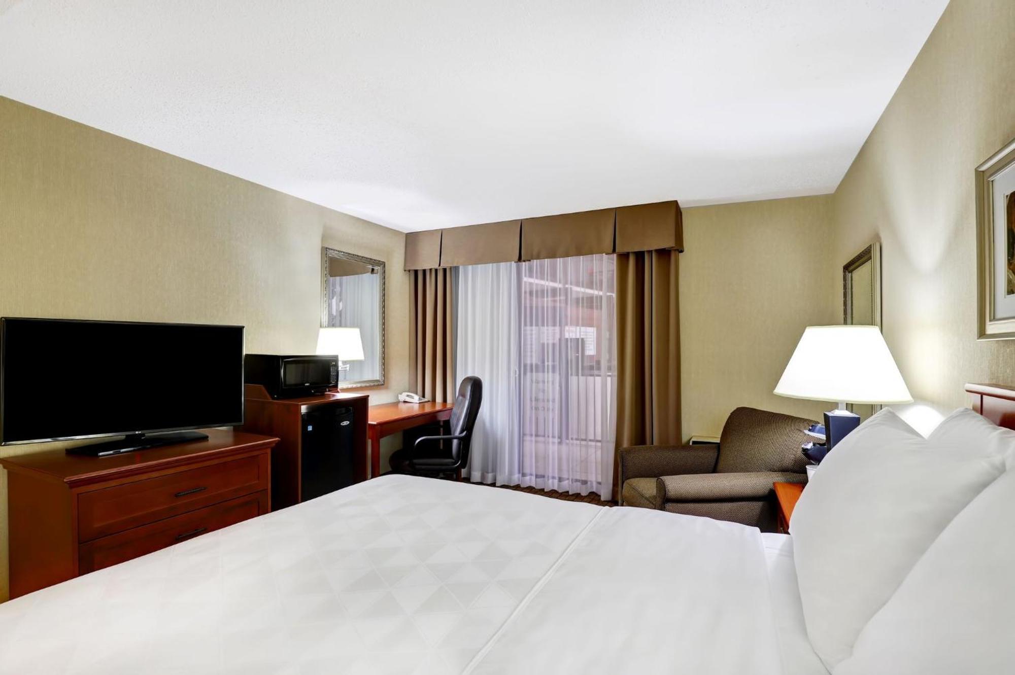 Holiday Inn Laval Montreal By Ihg Exterior foto